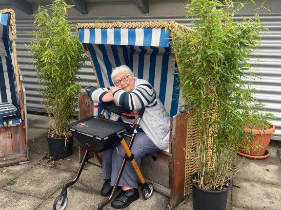 Ein kurzes Ausruhen im Standkorb auf der nun neu begrünten Dachterrasse.